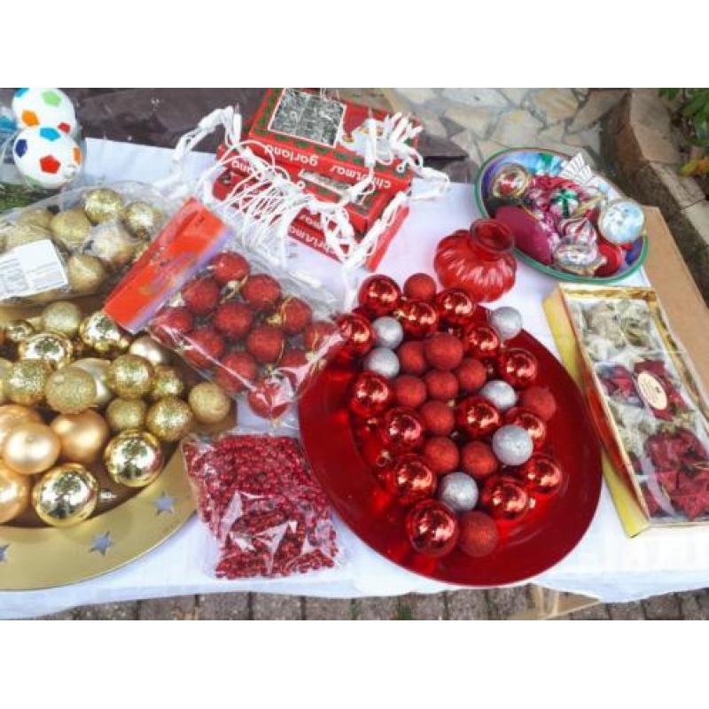 Heleboel Kerstballen, piek, Kerst rood roze goud zilver