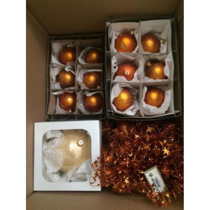 Kerstballen en versiering Oranje