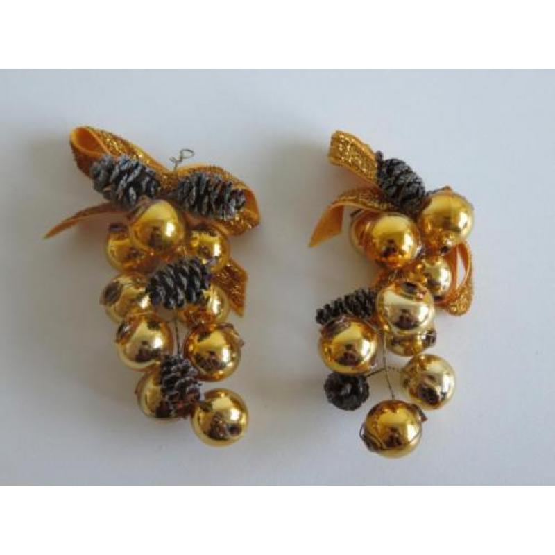 Trosjes met gouden besjes en mini dennenappeltjes, strikje