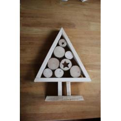Houten kerstdecoraties en bomen