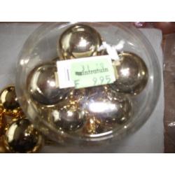 11 goud kleurige ballen doosje met 15 ballen