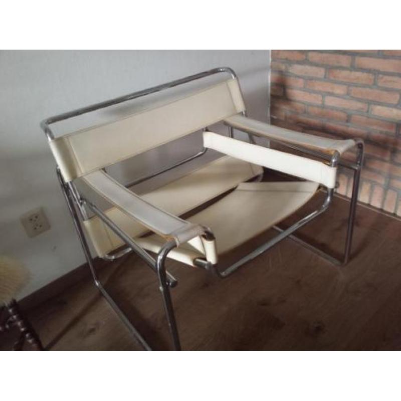 Marcel Breuer fauteuil Wassily B3 stoel van wit tuigleer u