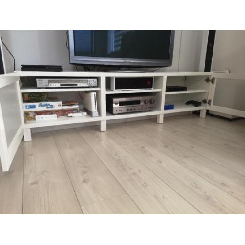 Mooi witte tv meubel!