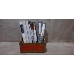 2 nieuwe rollen behang met wol/gebreid patroon