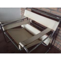 Marcel Breuer fauteuil Wassily B3 stoel van wit tuigleer u