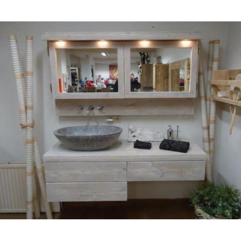 Badkamermeubel-lavabo van steigerhout