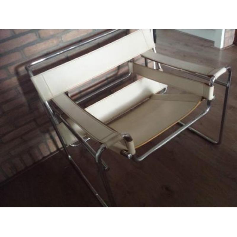 Marcel Breuer fauteuil Wassily B3 stoel van wit tuigleer u
