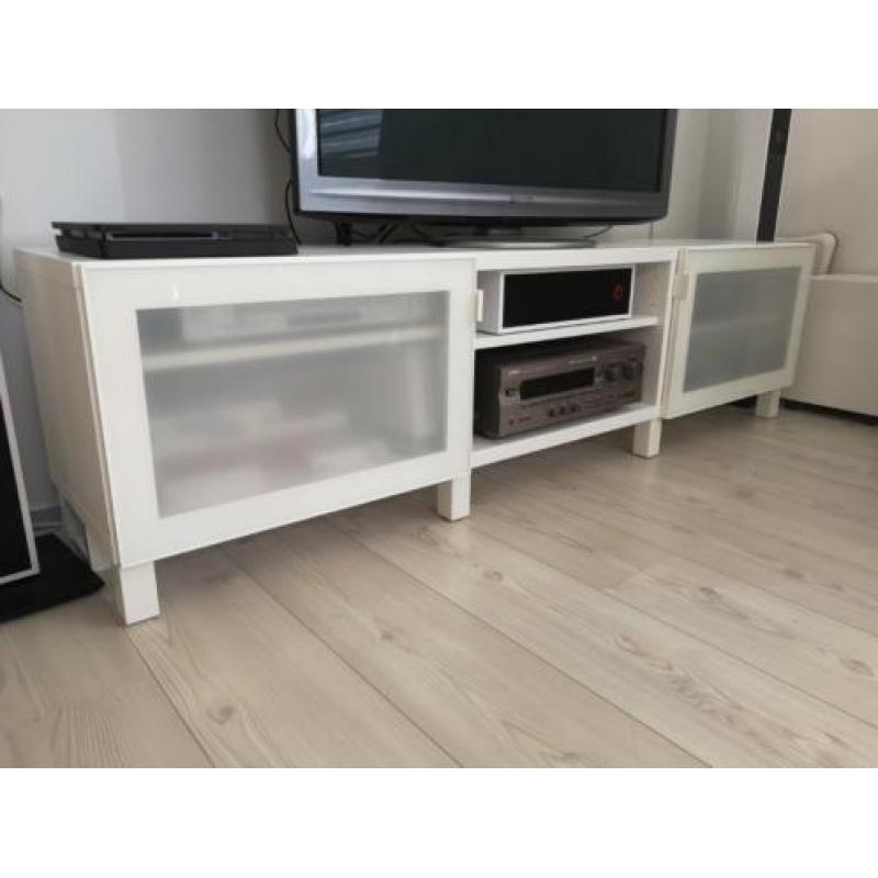 Mooi witte tv meubel!