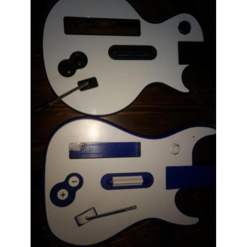 Wii Guitar Hero met 2 gitaren