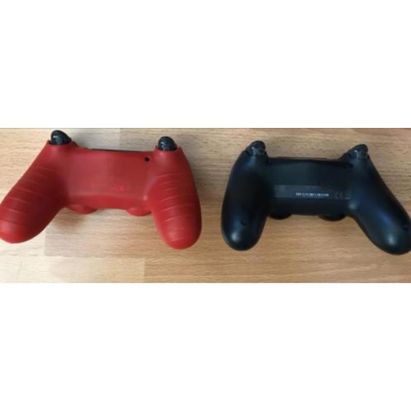 Playstation 4 Slim 1 TB, 2 controllers en Plants vs Zombies