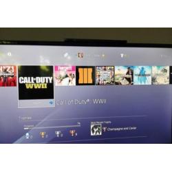 PlayStation 4 pro 1 TB 2 games 1 console