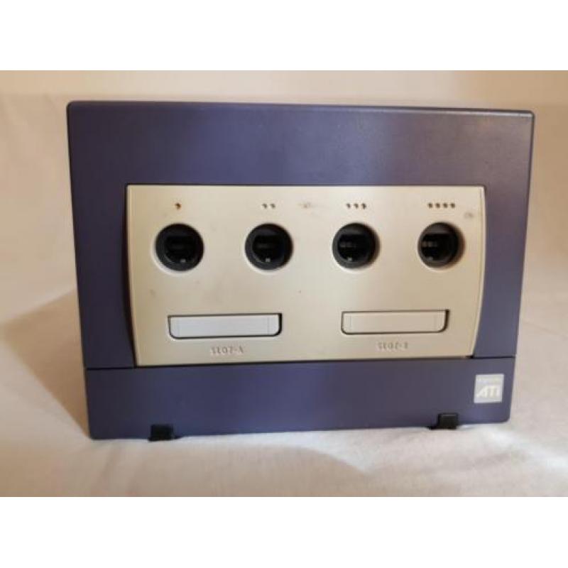 Paarse Nintendo Gamecube set met controller en voeding