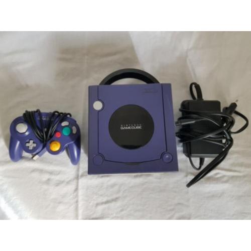 Paarse Nintendo Gamecube set met controller en voeding