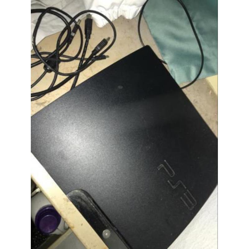 PlayStation 3 met 2 controllers & 6 spellen