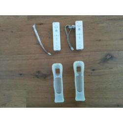 Wii met 2 controllers en games super compleet!