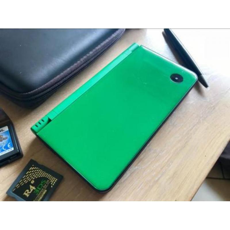 Nintendo DSi XL Groen