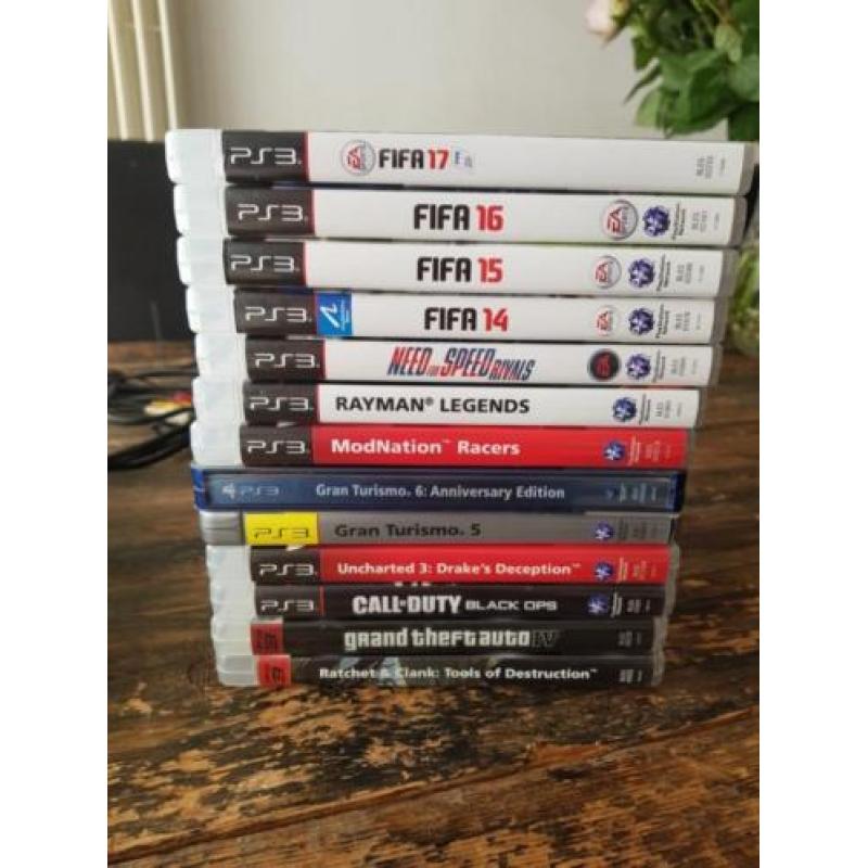 PlayStation 3 met controller en 13 spellen