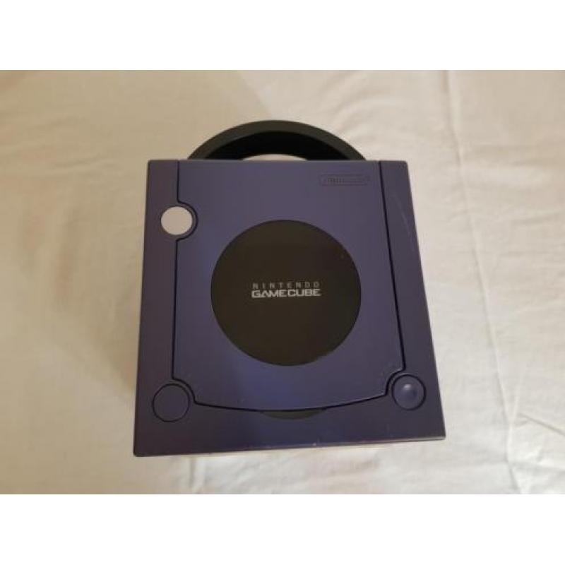 Paarse Nintendo Gamecube set met controller en voeding