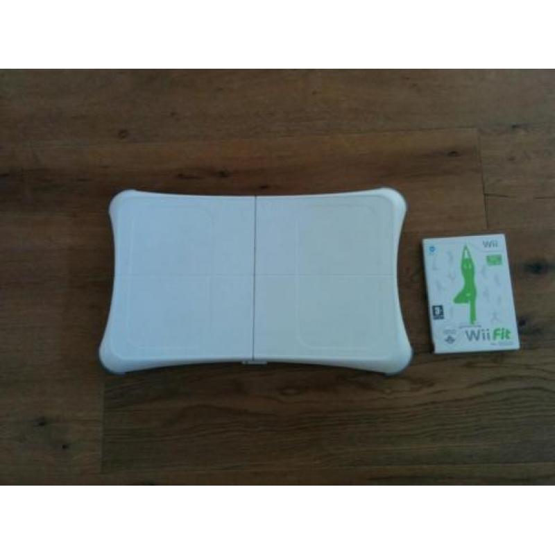 Wii met 2 controllers en games super compleet!