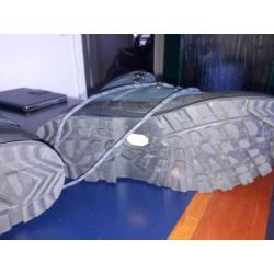 Lowa middelhoge wandelschoenen te koop