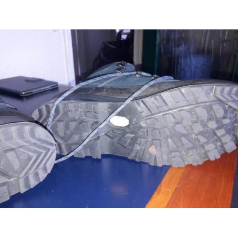 Lowa middelhoge wandelschoenen te koop