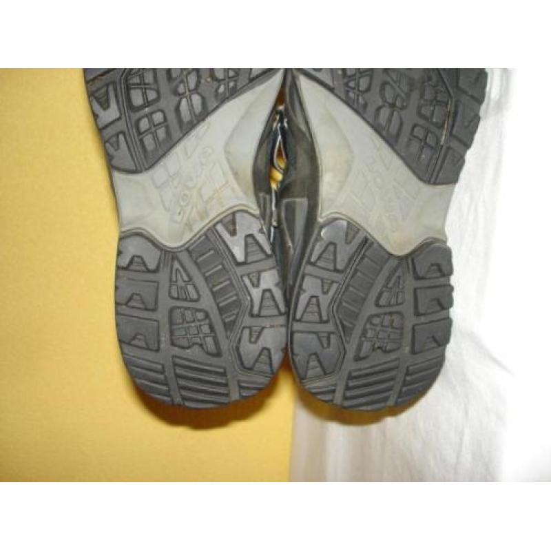 LOWA BORA GTX QC waterdichte zwarte wandel schoenen MAAT 44