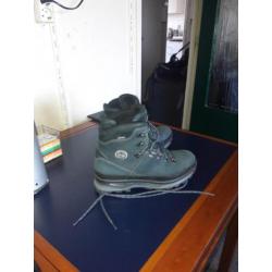 Lowa middelhoge wandelschoenen te koop